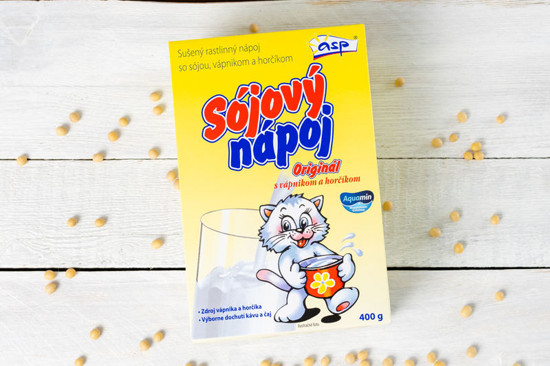 sojovy napoj macka
